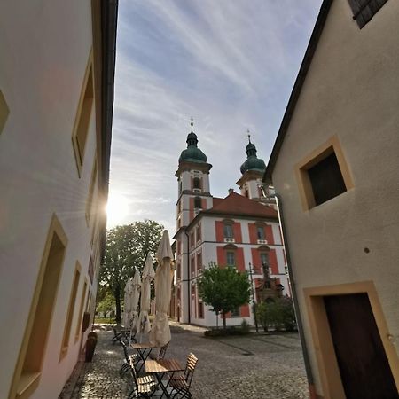 Hotel Kloster-Gasthof Speinshart เอเชนบาคอินแดร์โอเบอร์พฟัลซ์ ภายนอก รูปภาพ