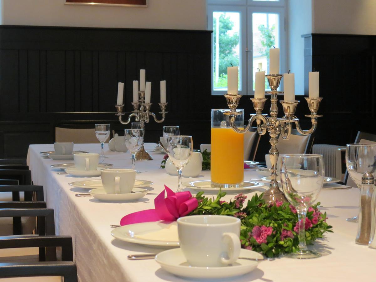 Hotel Kloster-Gasthof Speinshart เอเชนบาคอินแดร์โอเบอร์พฟัลซ์ ภายนอก รูปภาพ